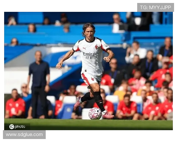 莫德里奇绝杀助米兰险胜博洛尼亚 囧叔怒喷裁判被红牌罚下